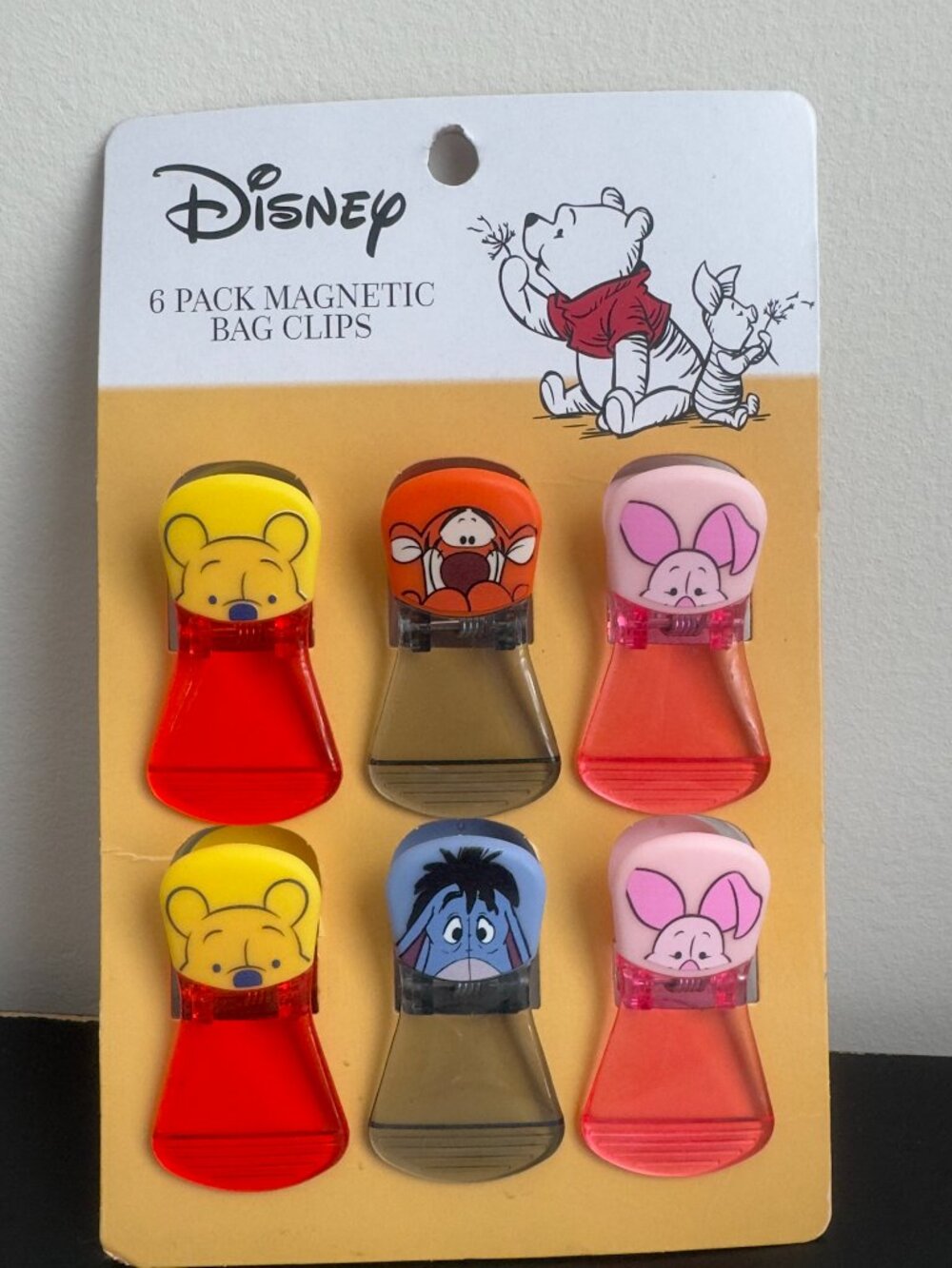 A set of 6 magnetic bag clips featuring Disney's Winnie-the-Pooh characters.